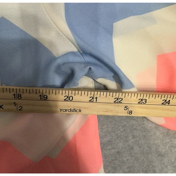 Rue 21 Tunic Top WMNS XL Sheer V-Neck Zip Up White Pink Chevron Roll Tab Sleeves - Picture 7 of 8